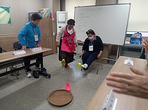 [물리치료실] 중랑 민관협치의제사업 건강취약 어르신의 만성질환 예방과 일상의 활력을 주는 “동네모임 프로그램…