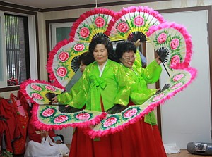 ［경로당］우리동네 행복충전소 "신바람 경로당 만들기" 어버이날 효 나눔행사