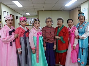 [노인자원봉사] 스마일예술봉사대 한국춤반 공연 진행