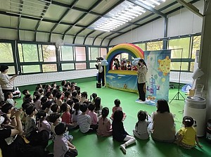 [노인사회참여지원]세대통합 사업 빨간망토인형극단 진행