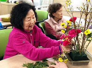 [중랑데이케어센터] 꽃향기 가득한 원예치료프로그램