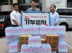 [후원] 롯데칠성과 함께하는 '안전한 여름나기' 후원품 전달식 진행