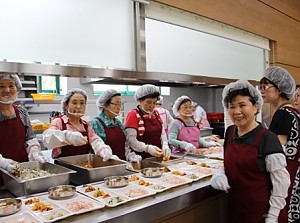 [노인자원봉사대] 무지개봉사대 경로식당 봉사활동