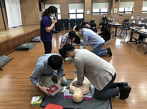 [중랑열정학교] 직원내부교육 "심폐소생술과 자동심장충격기 교육" 진행