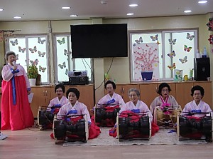 [노인자원봉사] 스마일예술봉사대 꿈이있는 데이케어센터 가락장구 공연